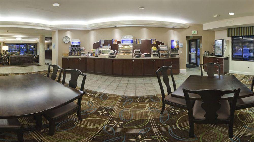 Holiday Inn Express Puyallup By Ihg Exterior foto